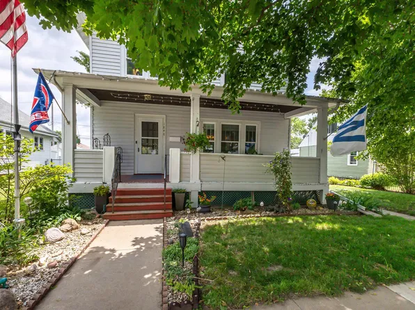 1848 Rhomberg Ave, Dubuque, IA 52001