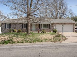 3109 Hampton Rd, Saint Joseph, MO 64505