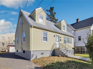 39 Price St, Bridgeport, CT 06610