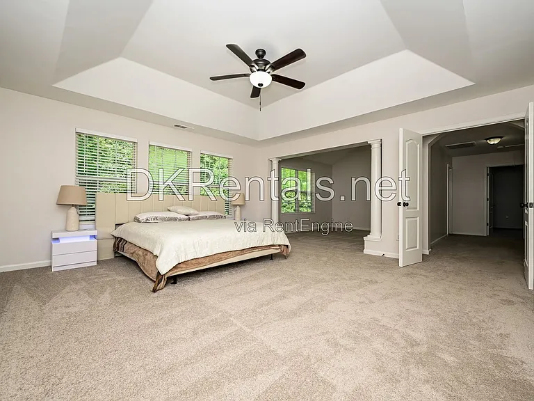 3926 Yosemite Park Ln — Photo 9