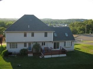 7 Mawn Dr, Woburn, MA 01801