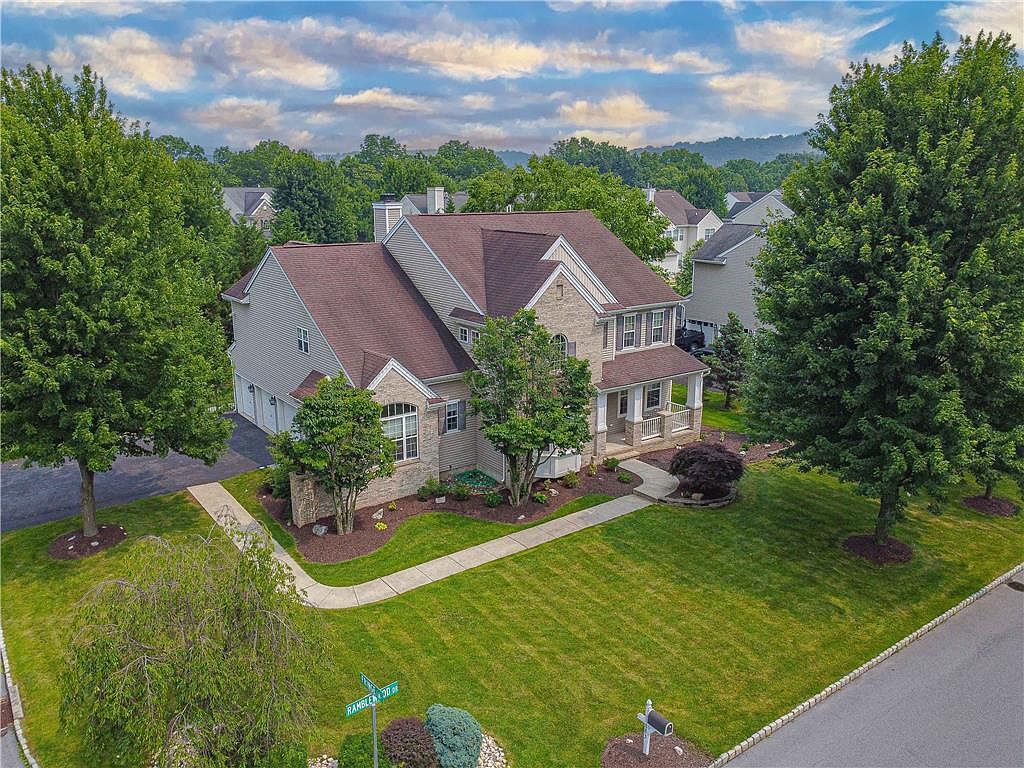883 Ramblewood Dr, Easton, PA 18040 Zillow