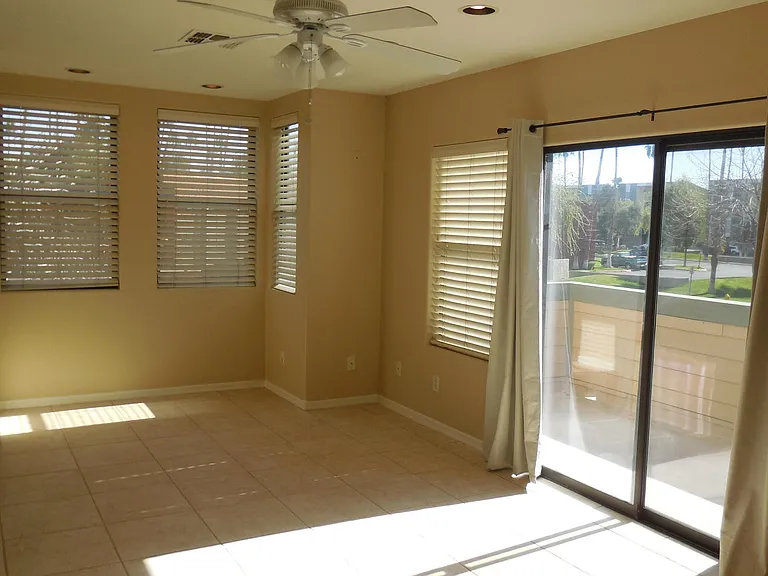 746 S Beck Ave — Photo 8