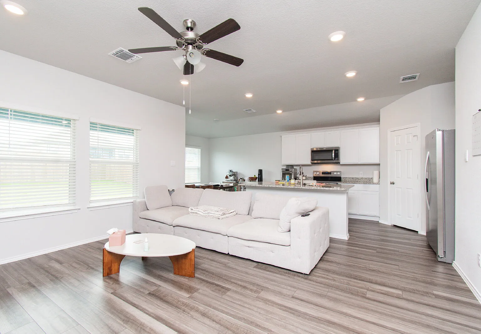 3 bed, 2.0 bath, 1415 sqft, $1,750 — Photo 4