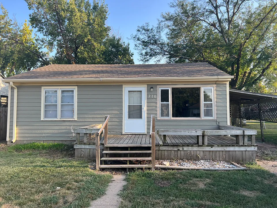 220 E Beloit Ave