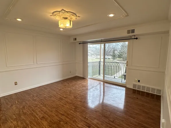 38262 Fairway Ct APT 114B, Clinton Township, MI 48038