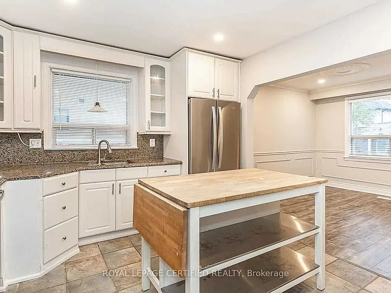 481 Sandmere Pl — Photo 8