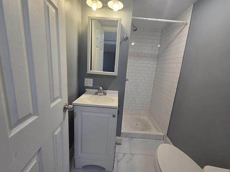 91 Broad St #2 — Photo 6