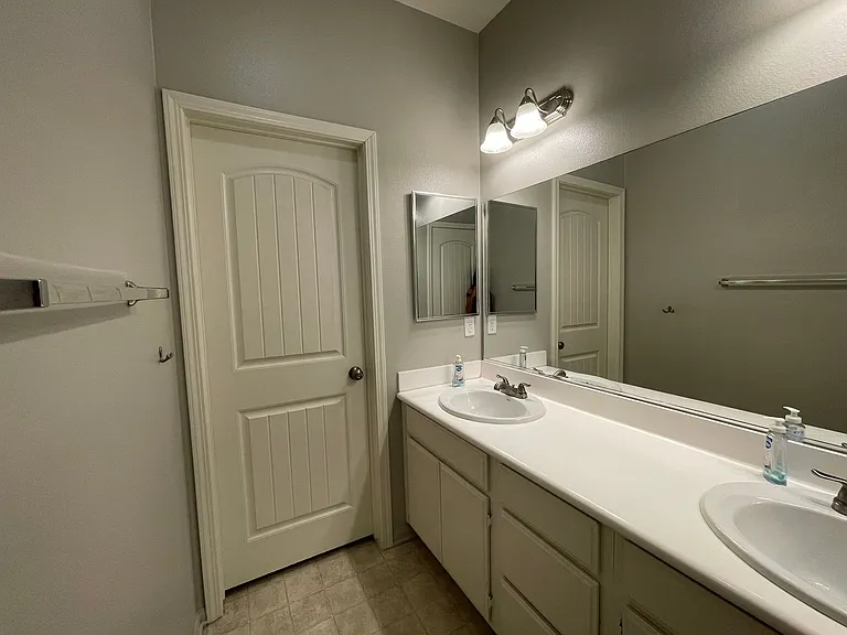 1591 Stow Grove Ave — Photo 36