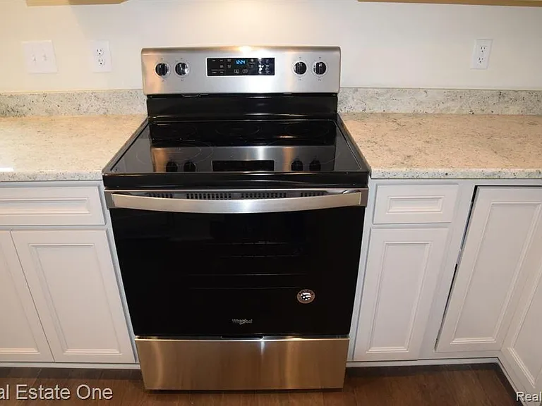 1113 Lark St #41 — Photo 8