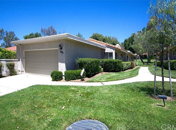 3rd image of 1091 Saint Andrews Dr