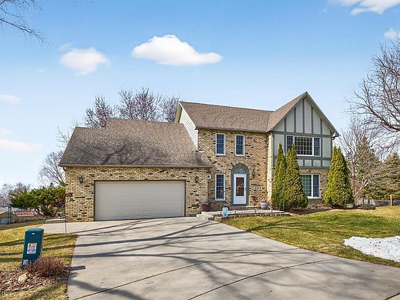 4th image of 4236 Stoneham Ln NW