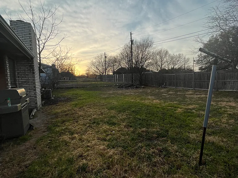 849 Michelle Dr — Photo 13