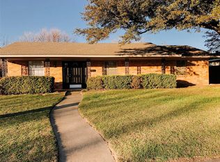 877 Dogwood Trl, Lancaster, TX 75146