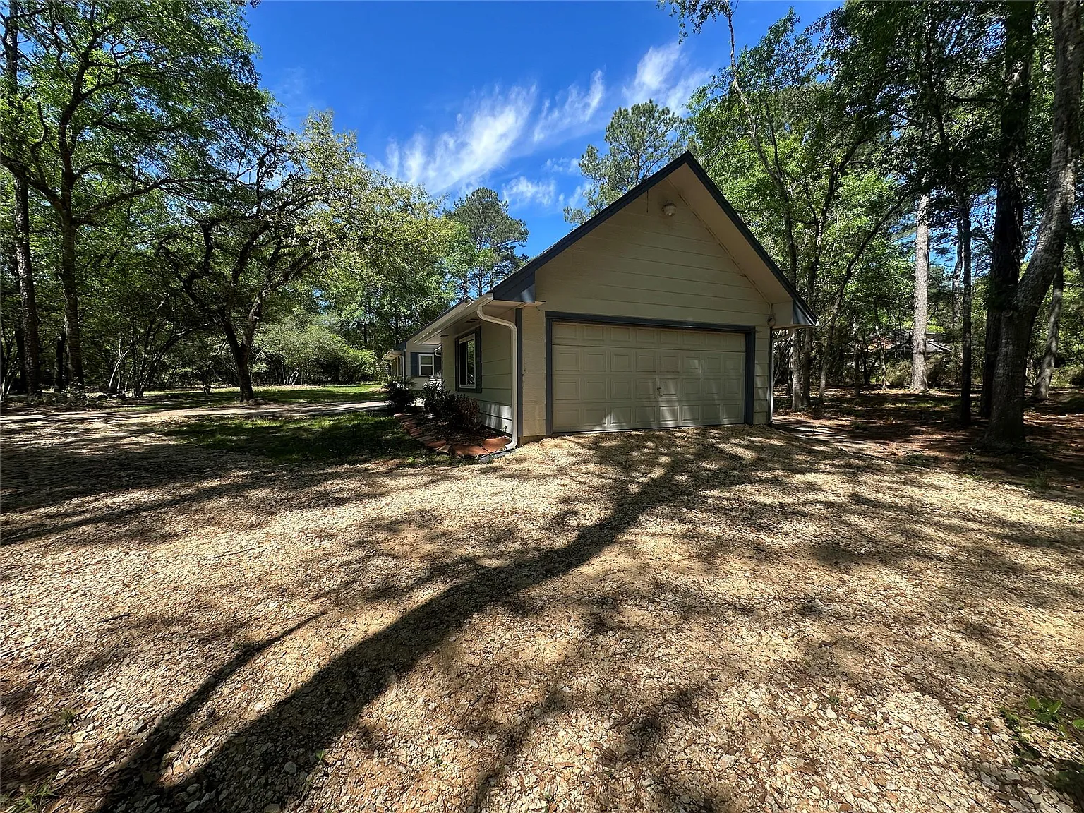 3 bed, 2.5 bath, 1632 sqft, $2,500 — Photo 4