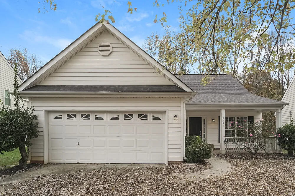 3 bed, 2.5 bath, 1700 sqft, $2,025 — Photo 1