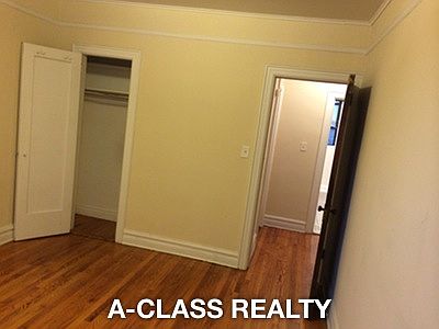 4th image of 3278 44th St APT 3