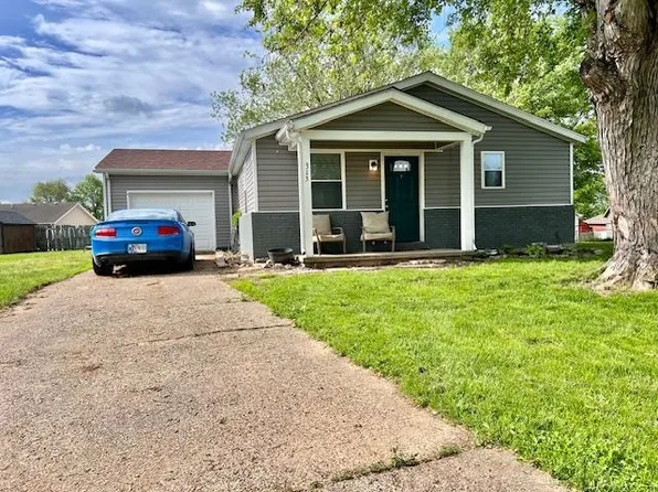 313 Hickory Ct, Connersville, IN 47331