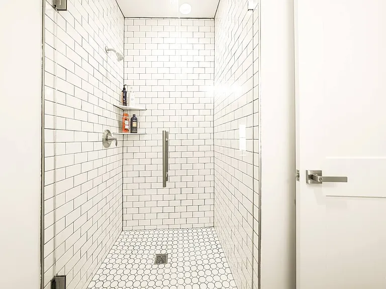 4245 Troost Ave #3 — Photo 14