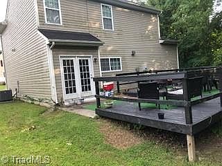 2nd image of 713 Woodlake Dr