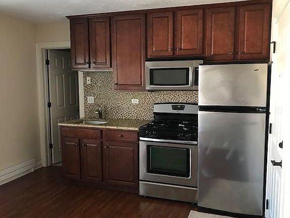 2nd image of 321 James St APT 304