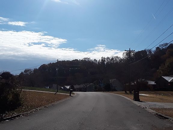 4th image of 3404 Clearwater Dr