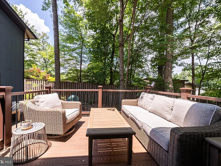6706 Pine Creek Ct — Photo 33