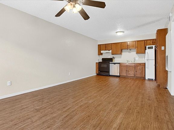3rd image of 1326 S 11th St APT 2