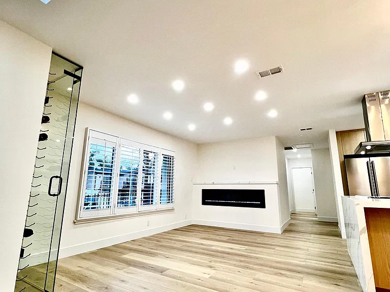 21360 Avenue San Luis — Photo 38