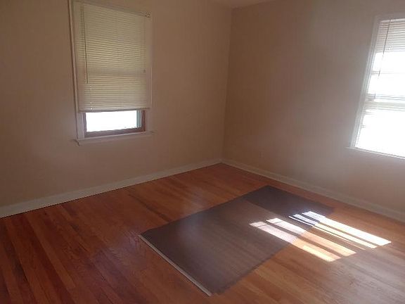 5th image of 10825 Saint Xavier Ln