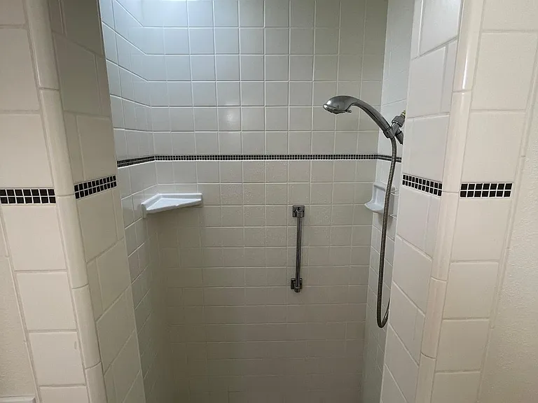 1300 Oak Ave #3 — Photo 6