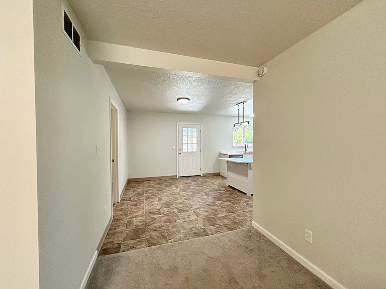 210 SW 142nd Ave — Photo 24