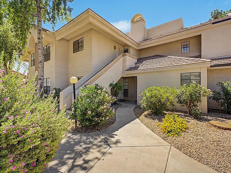 6885 E Cochise Rd #142 — Photo 2
