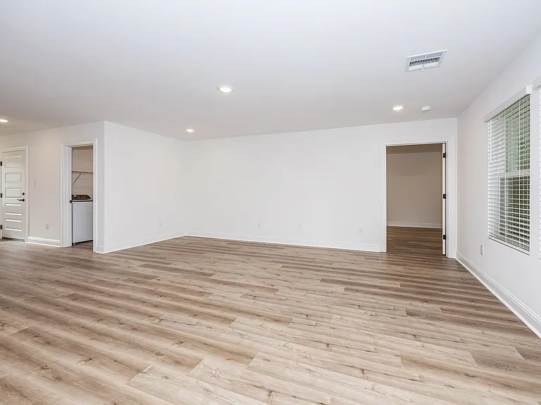 3711 Olivia Dr — Photo 16