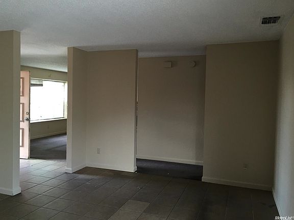 4th image of 8343 Lancraft Dr