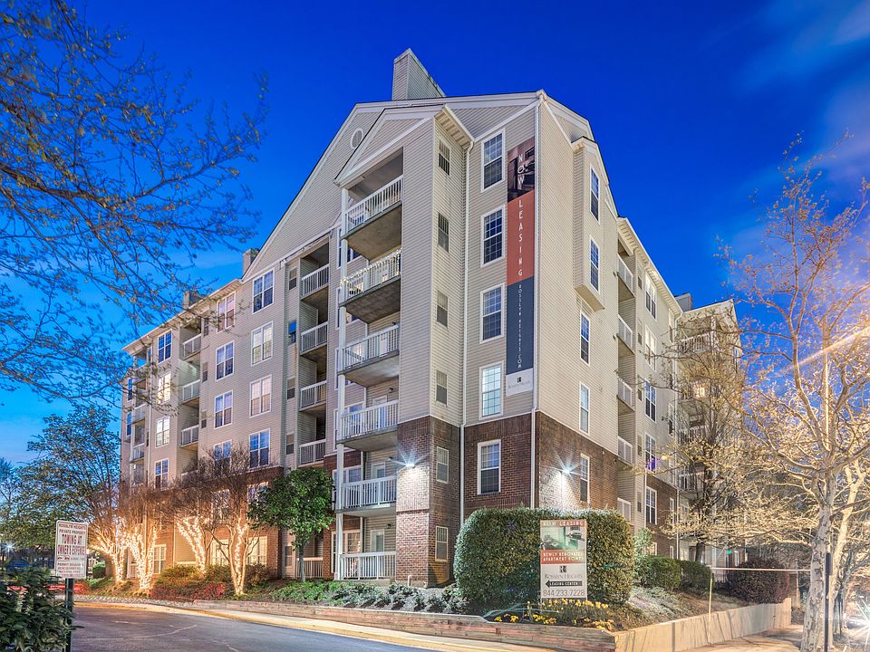 Controlled Access Community in the Heart of Rosslyn, VA
