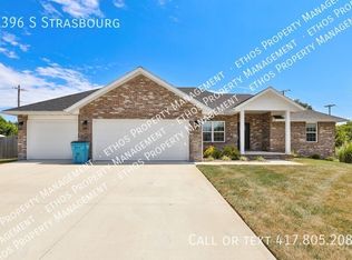 1396 S Strasbourg Ave, Springfield, MO 65802