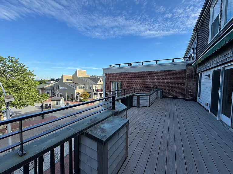 198 Thames St #6 — Photo 15