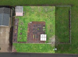404 Edgeview Dr, Elkton, OR 97436