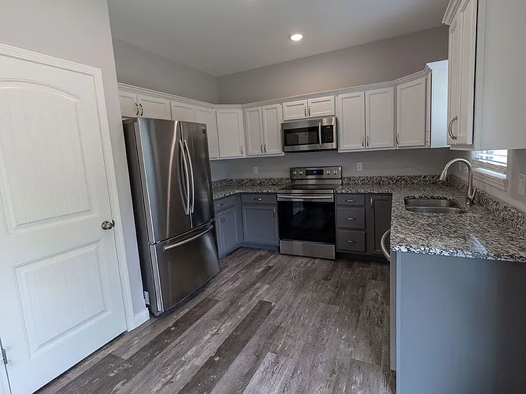 2801 Amberwood Ct — Photo 7