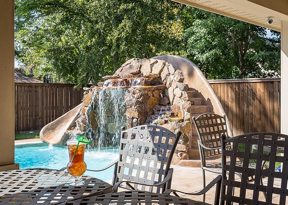 1st image of 7619 Pine Hollow Dr