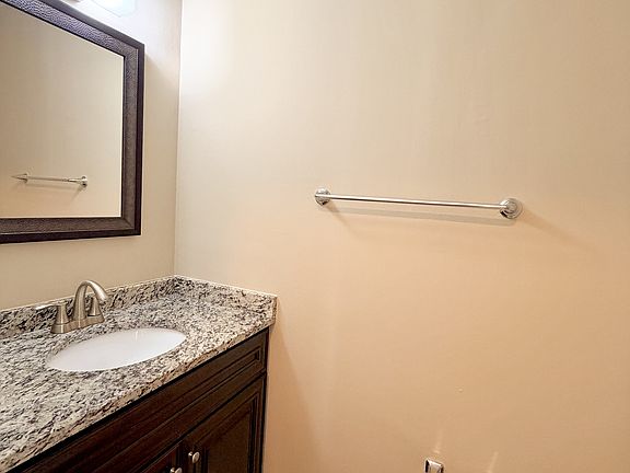 4th image of 312 Seeman Ct #1