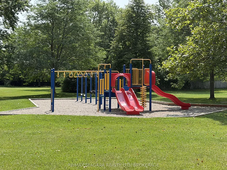 21 Woodlawn Rd #1 — Photo 12