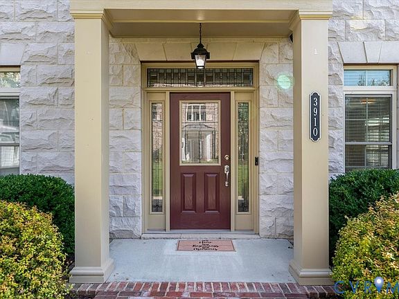 2nd image of 3910 Village Commons Walk