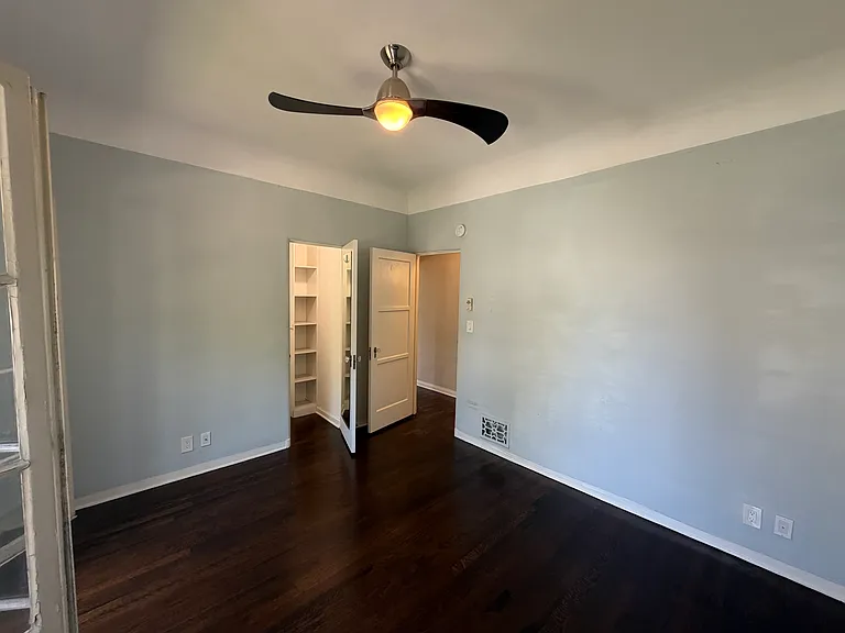1047 S Orange Grove Ave #1 — Photo 25