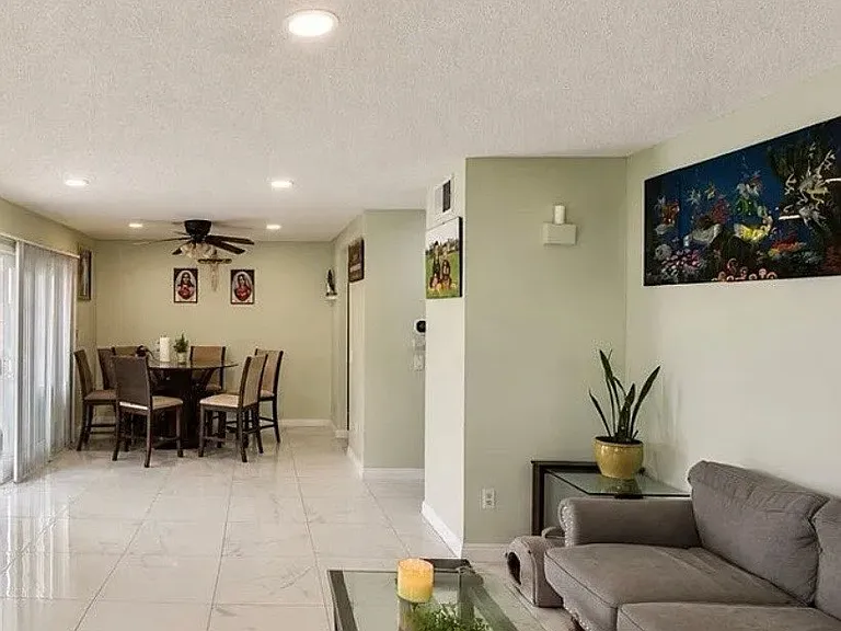 782 De La Luz Cir — Photo 8