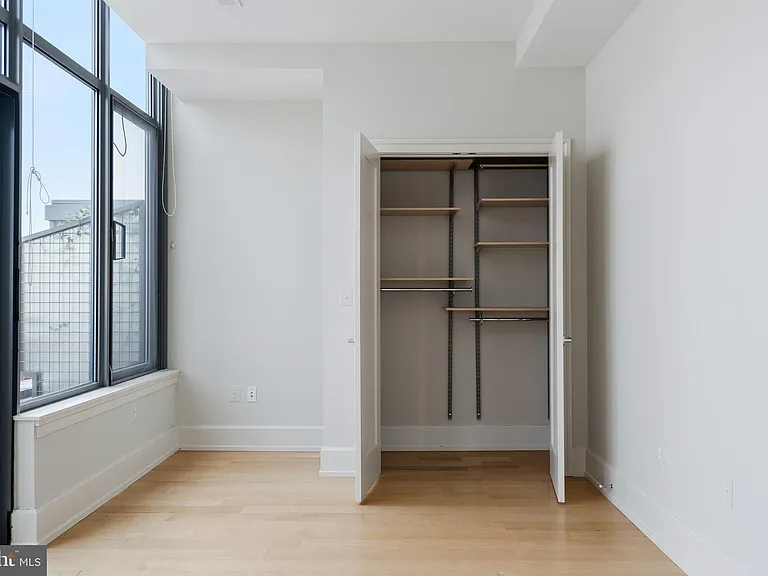2516 Q St NW #Q305 — Photo 15