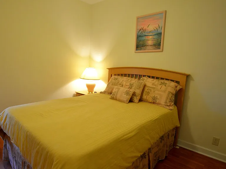 908 Resort Cir #607 — Photo 8