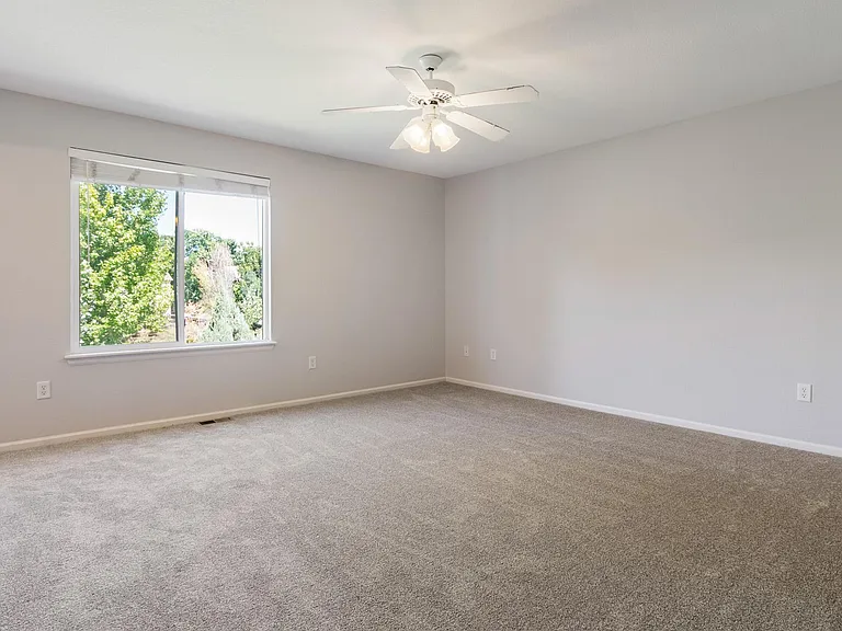 1862 Twin Lakes Cir — Photo 10