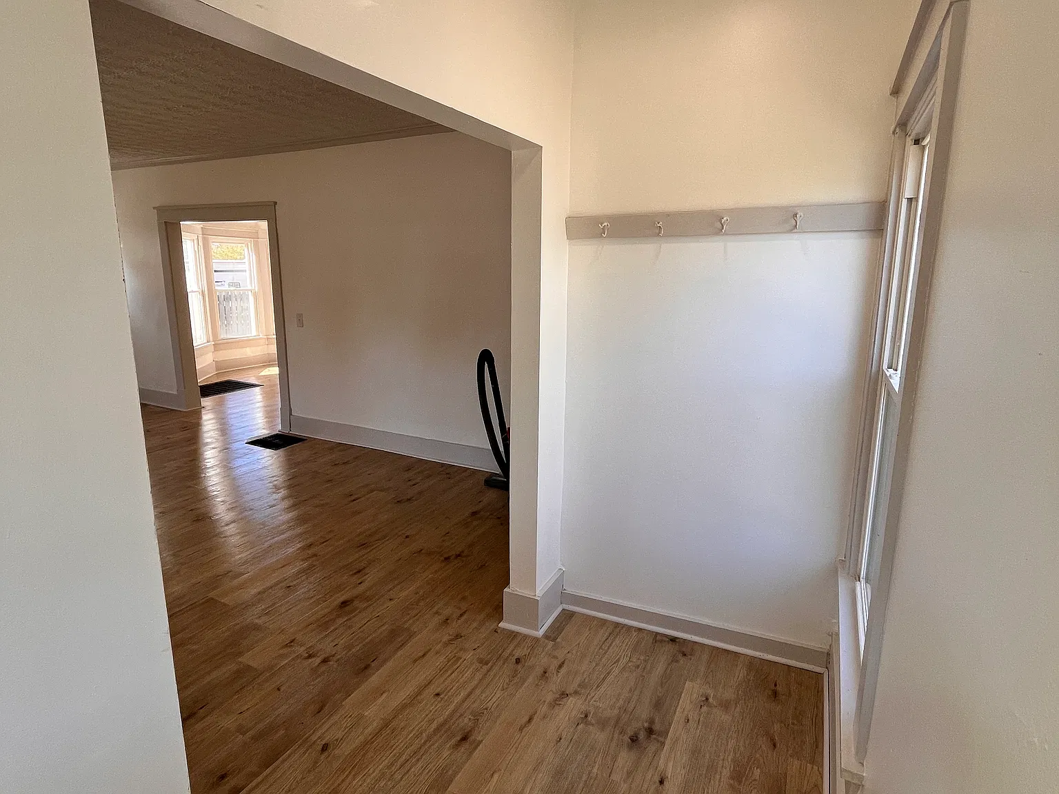 2 bed, $1,150 — Photo 3